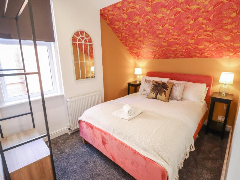 Carlton House - image 12