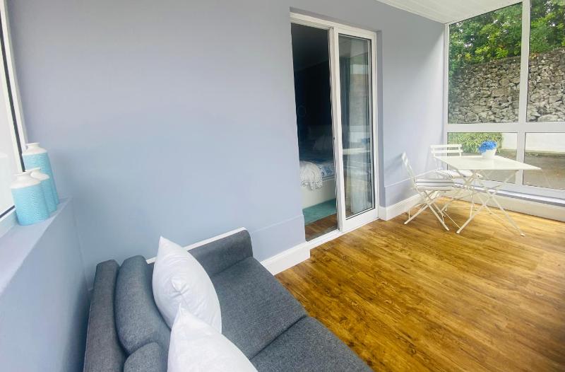 Double Room with Garden View image 4