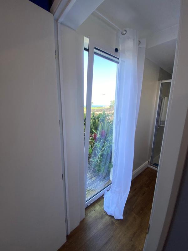 Deluxe Double Room with Balcony and Sea View image 4