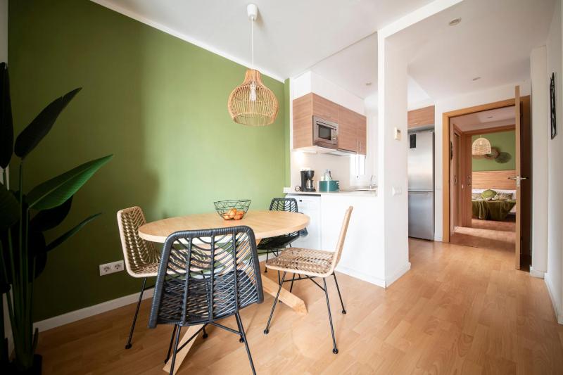 You Stylish Sagrada Familia Apartments - image 4