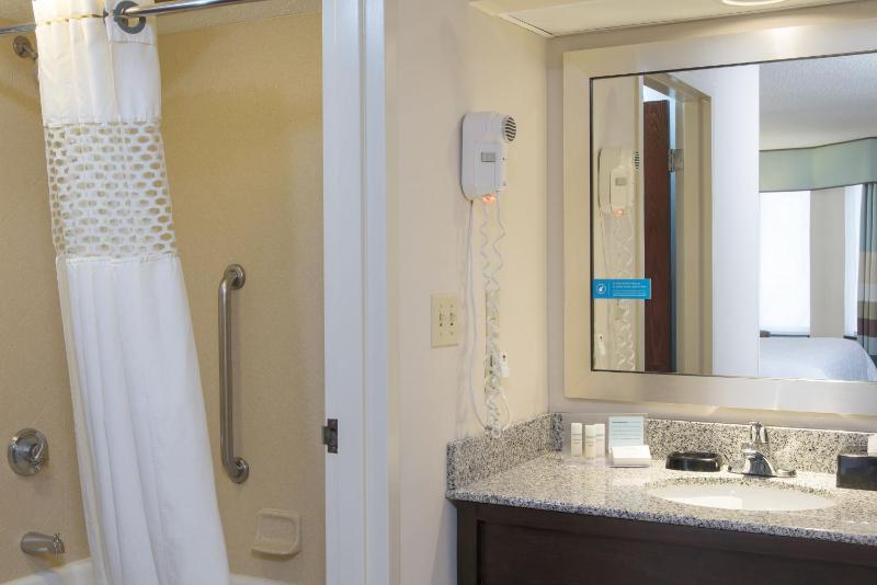One-Bedroom King Suite with Kitchen - Non-Smoking  image 2