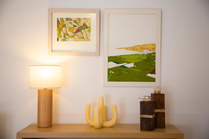 Studio with Balcony image 3