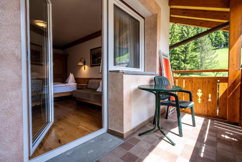 Single Room with Balcony image 2