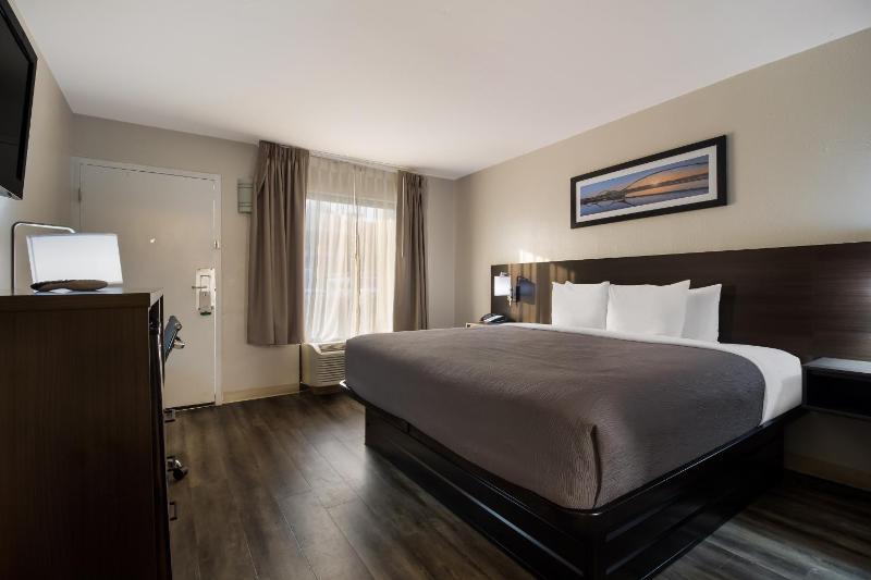 King Room - Accessible/Non-Smoking image 2