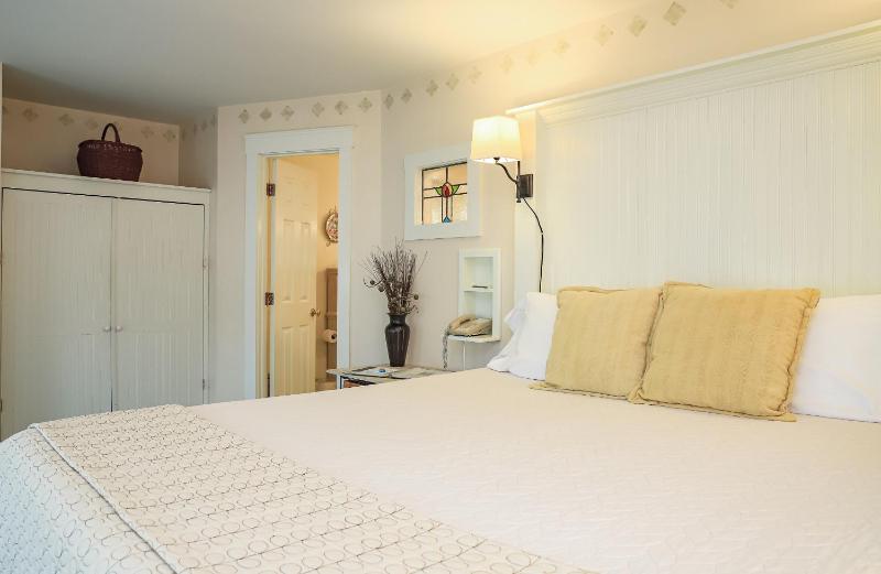 Superior King Room image 1