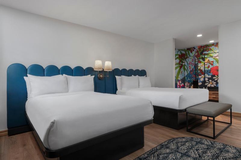 Standard Queen Room with Two Queen Beds image 1
