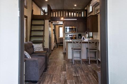 Two-Bedroom House image 4