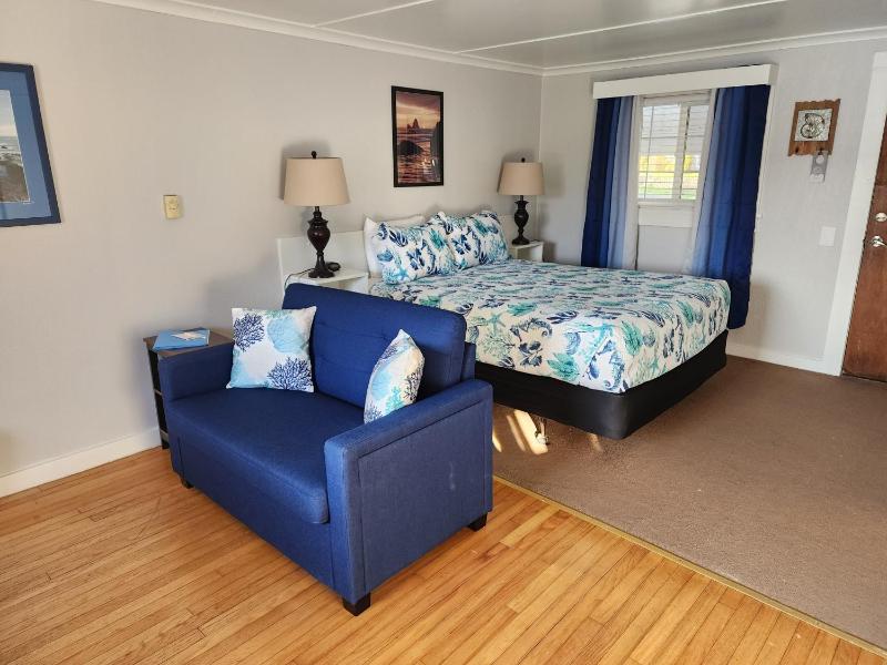 Queen Room with Sea View image 2