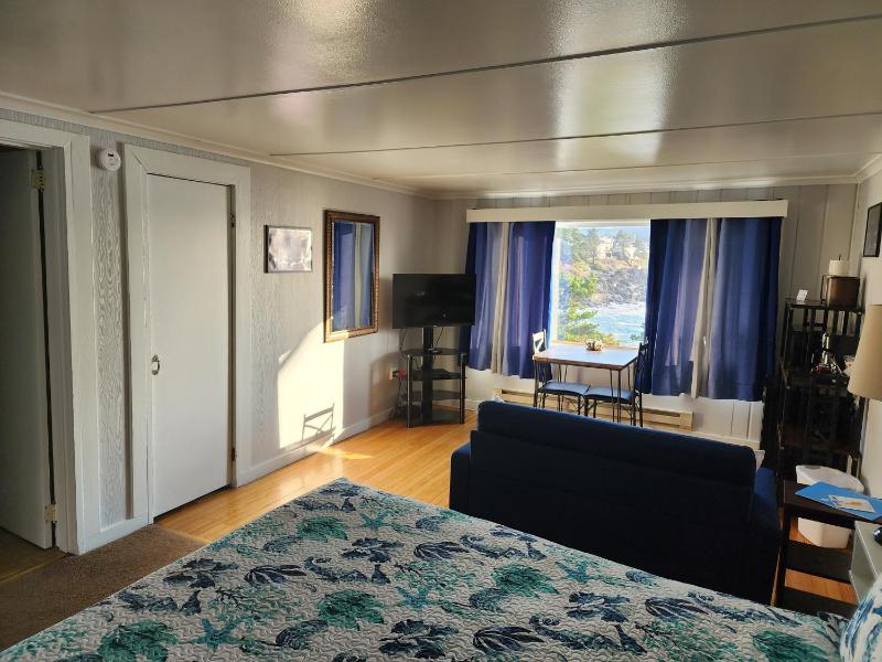 Queen Room with Sea View image 3