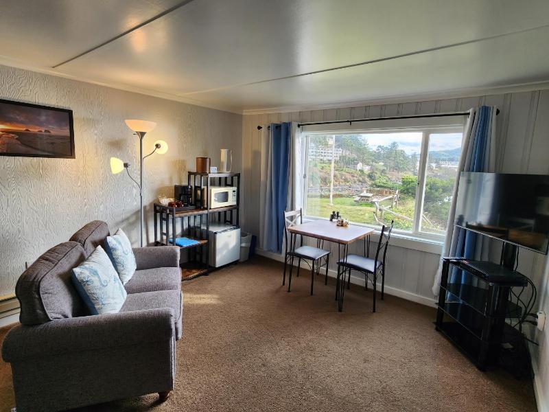 Queen Room with Sea View image 4
