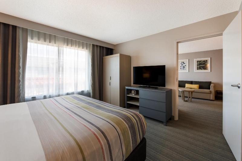 One-Bedroom King Suite - Non-Smoking image 2