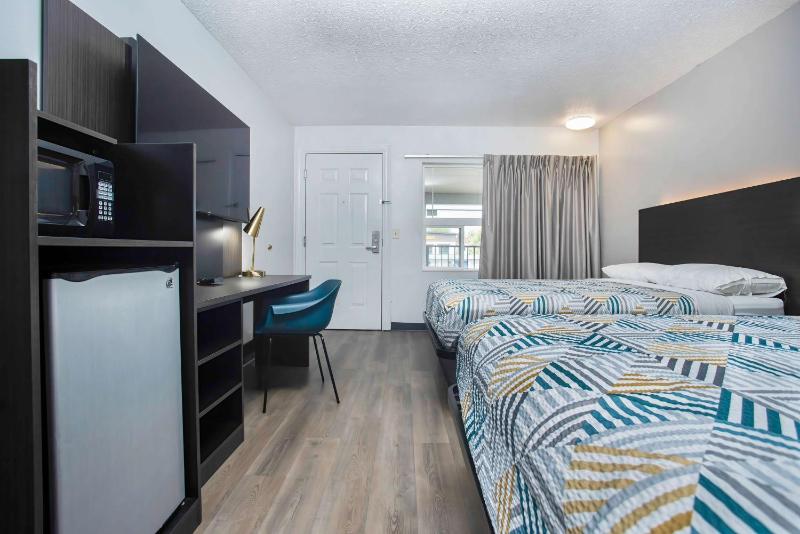Motel 6-Bend OR - image 32