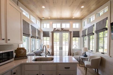 One-Bedroom House image 4