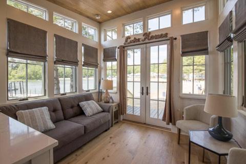 One-Bedroom House image 3