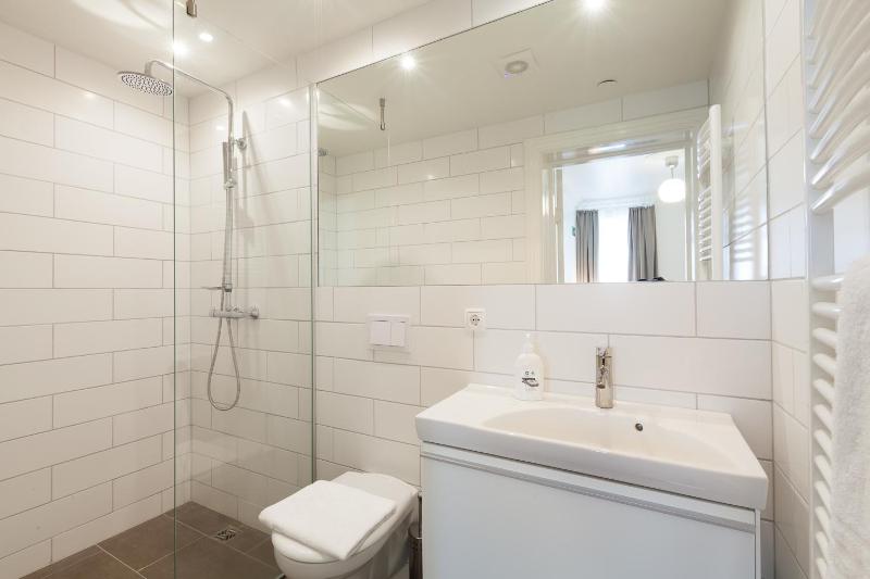 Double or Twin Room with Private Bathroom image 3