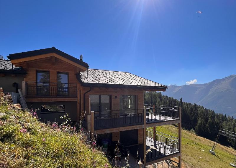 Apartment with Mountain View image 3