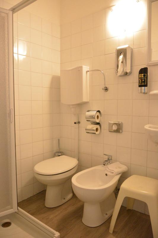 Economy Double Room with French Bed image 3