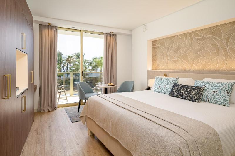 Superior Double Room image 4