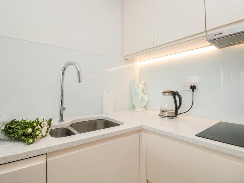 Apartment 20 Summer Place - image 27