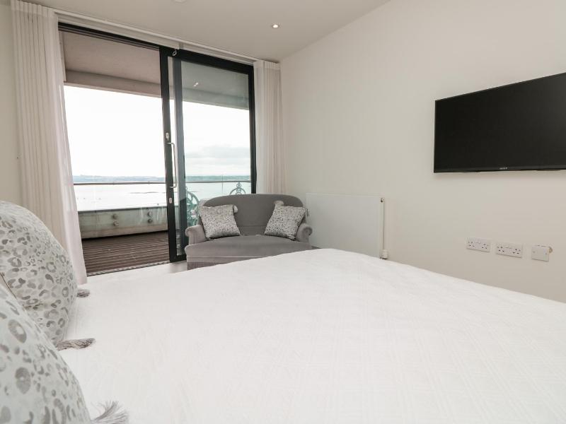 Apartment 20 Summer Place - image 35
