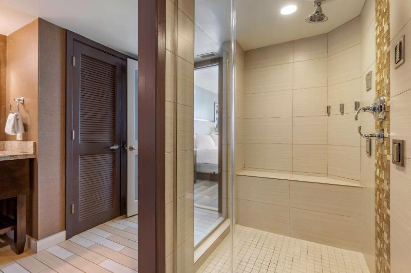 Hilton Vacation Club Oceanaire Virginia Beach - image 49