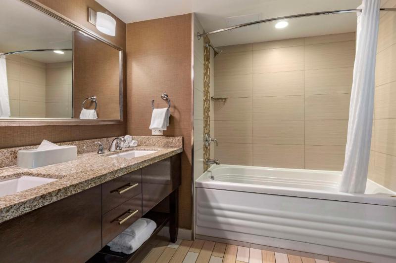 Hilton Vacation Club Oceanaire Virginia Beach - image 47