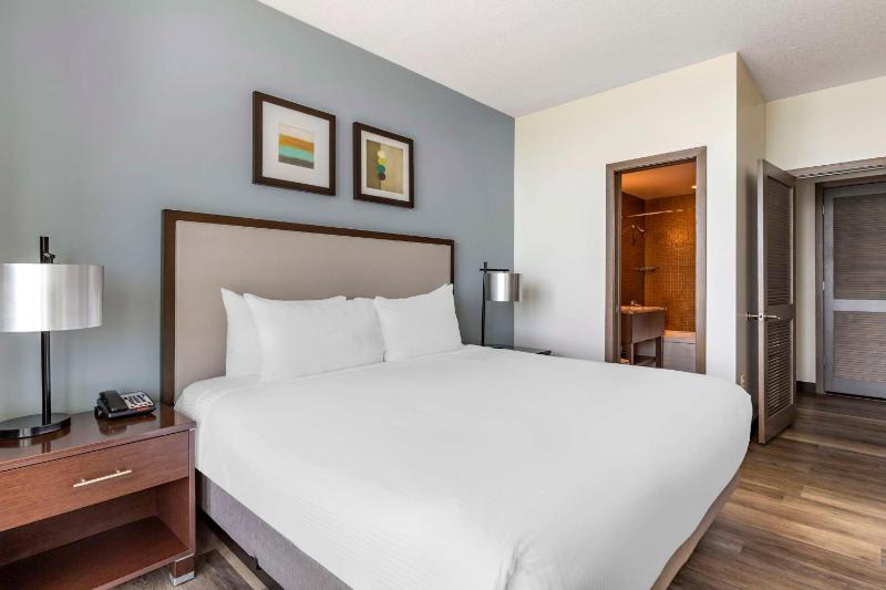 Hilton Vacation Club Oceanaire Virginia Beach - image 20