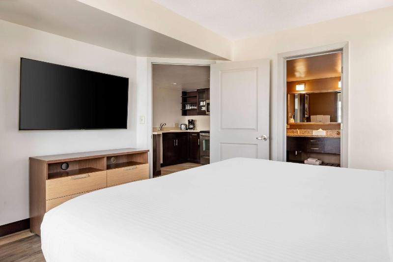 Hilton Vacation Club Oceanaire Virginia Beach - image 12