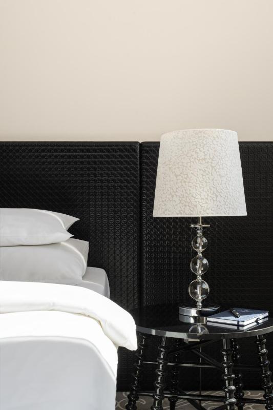 Deluxe Double Room image 3