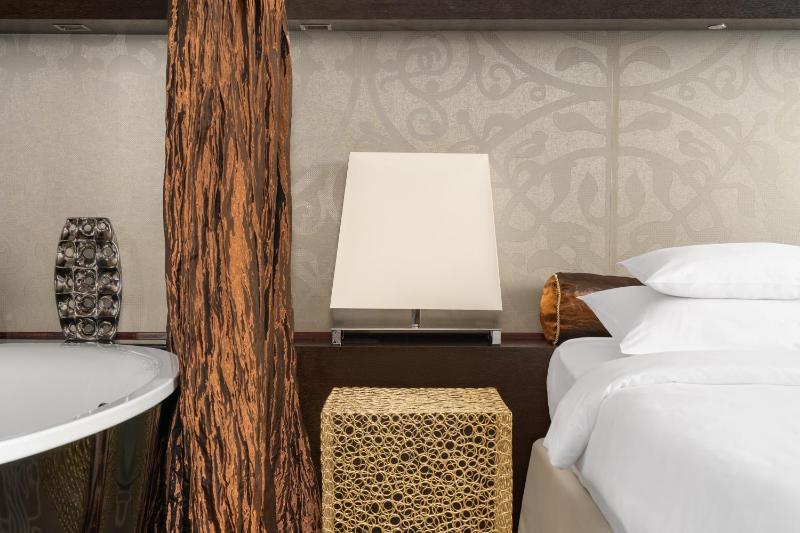 Senior Suite image 2