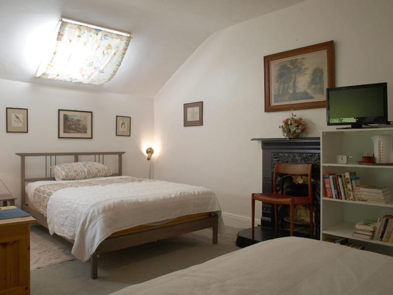 Family Room image 3