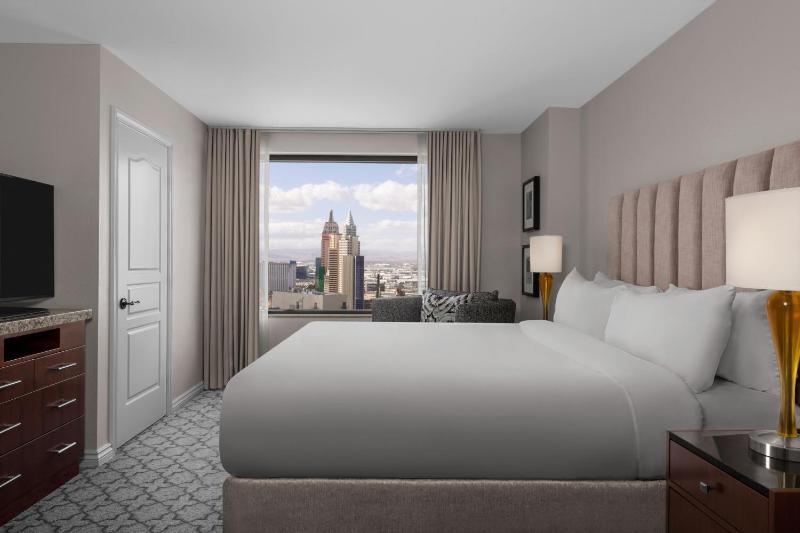 One-Bedroom Villa with Roll-in Shower - Mobility Accessible