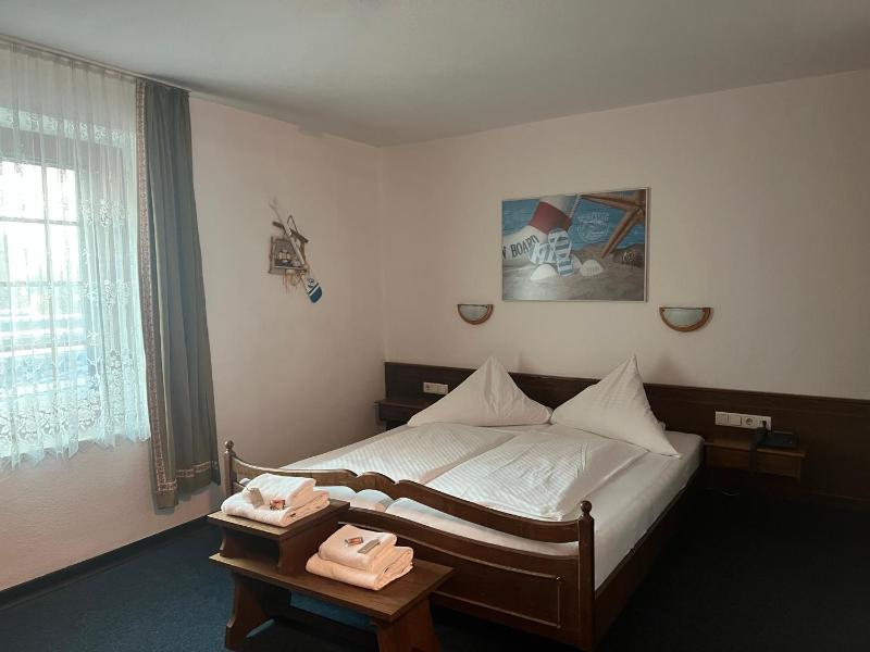 Double Room image 1