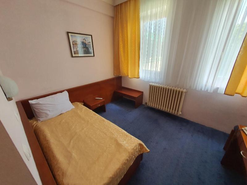 Single Room image 1