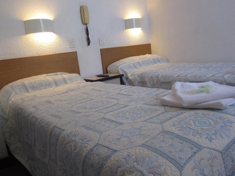 Comfort Twin Room image 4