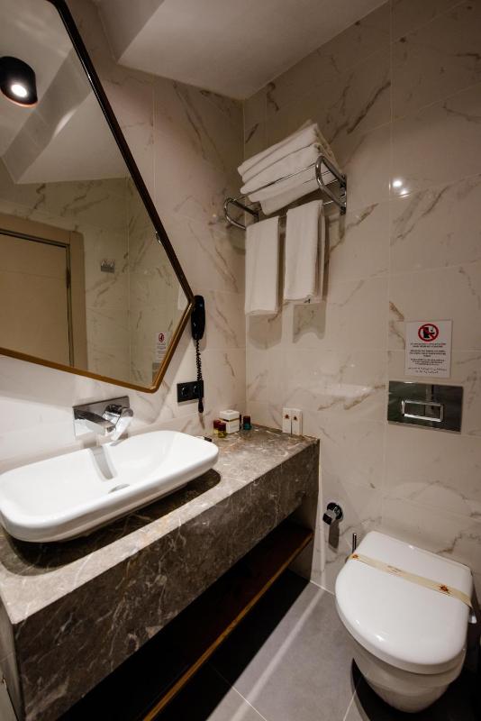 Superior Double Room image 3