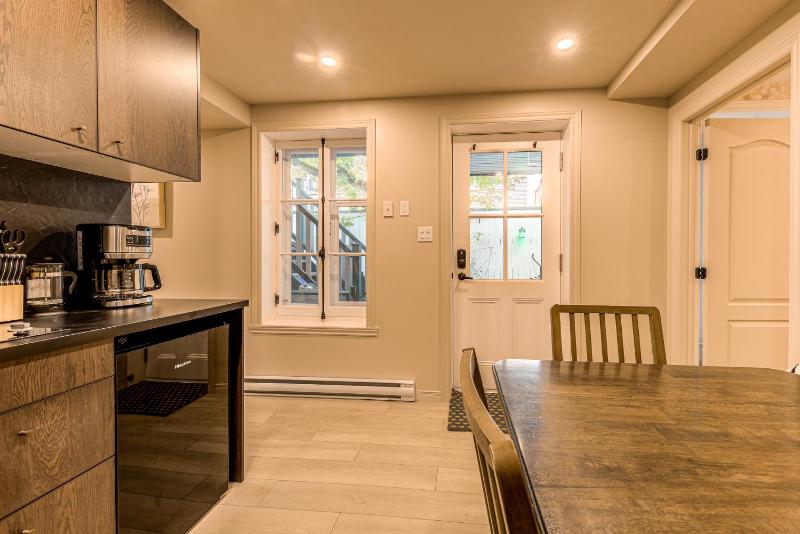 North House - Two bedroom Escape in the Heart of Old Quebec - image 12