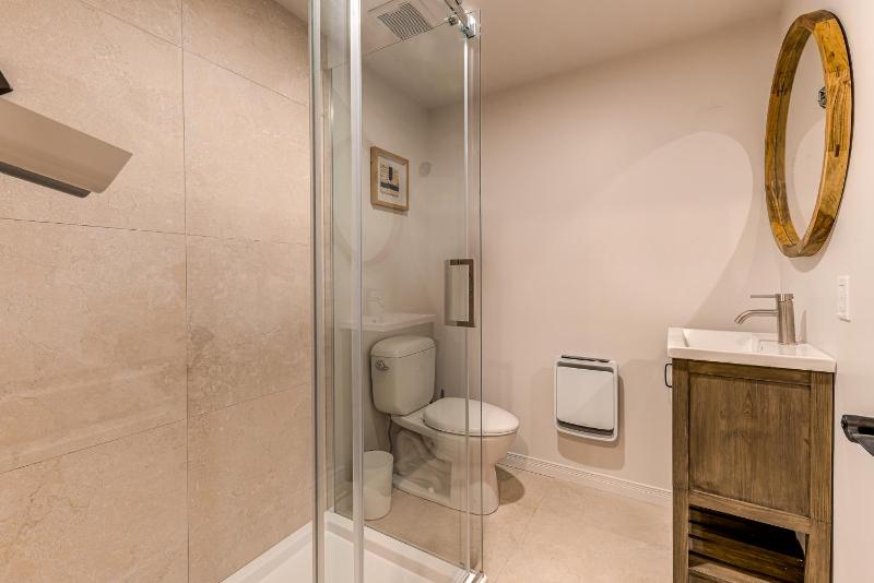 North House - Two bedroom Escape in the Heart of Old Quebec - image 11