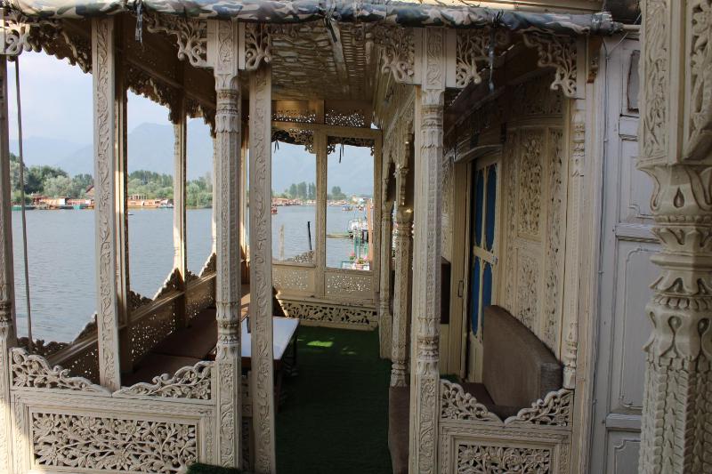 Swan Heritage Houseboats - image 12