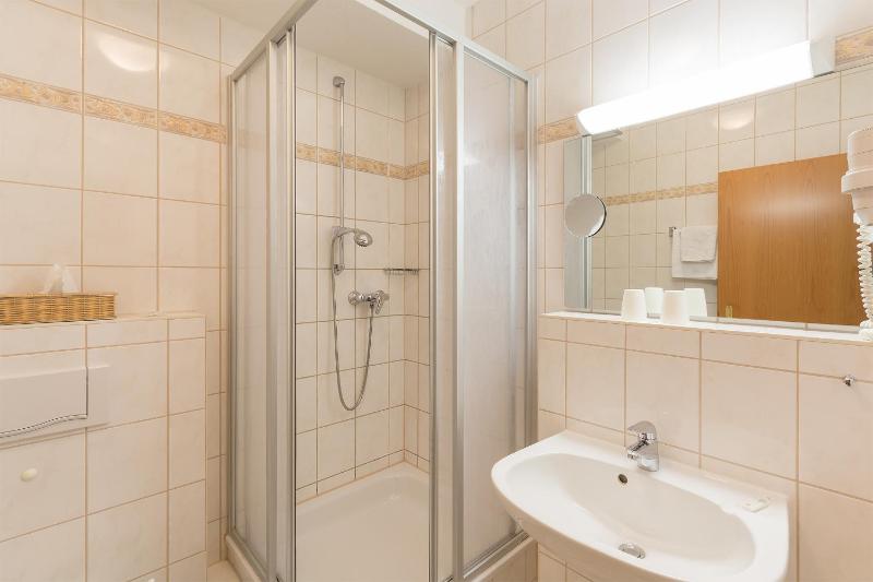 One-Bedroom Apartment image 2