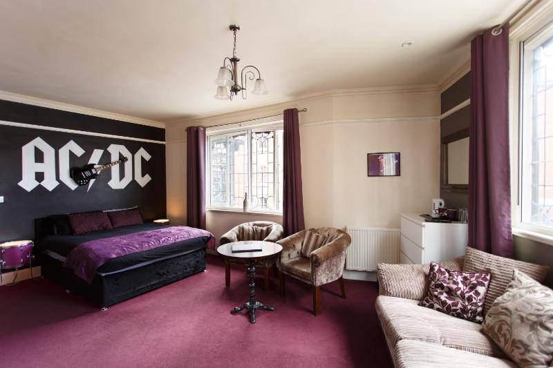 King Superior en-suite image 4