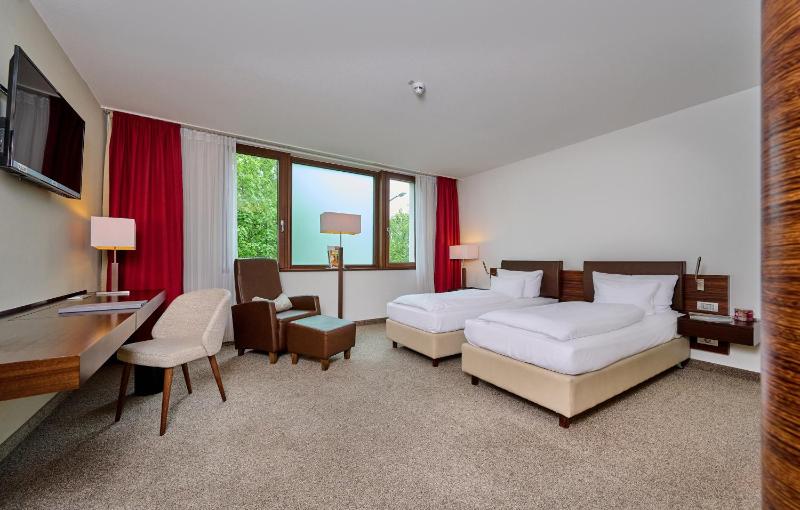 Economy Double Room Street Side image 2