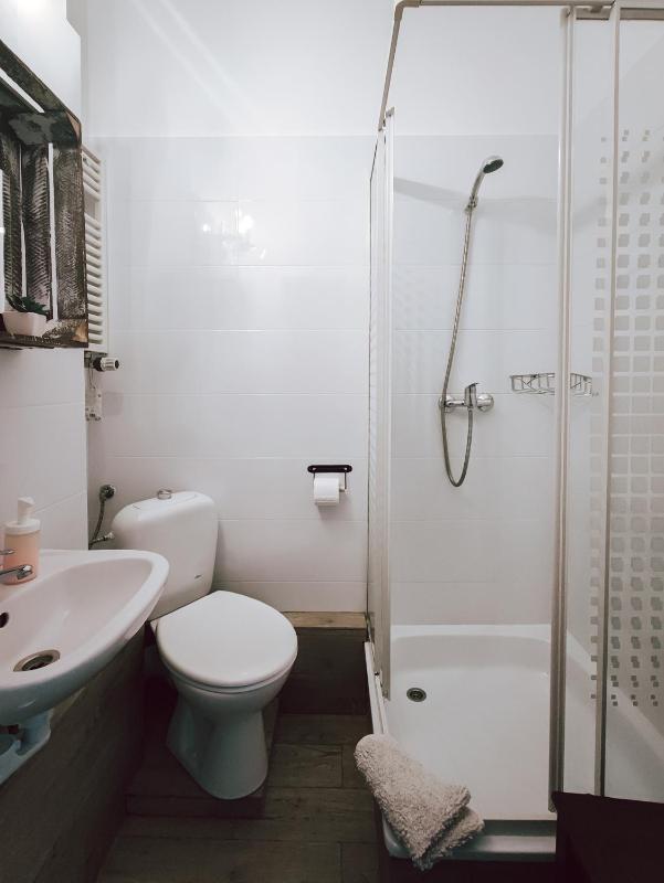 Triple Room with Private Bathroom image 2