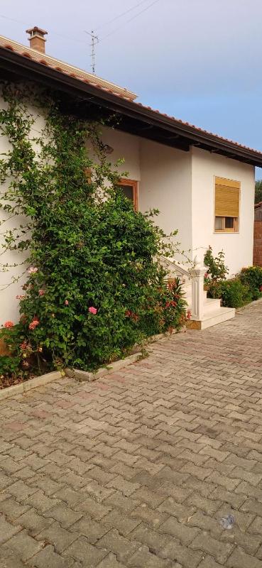 Villa with Sea View image 4