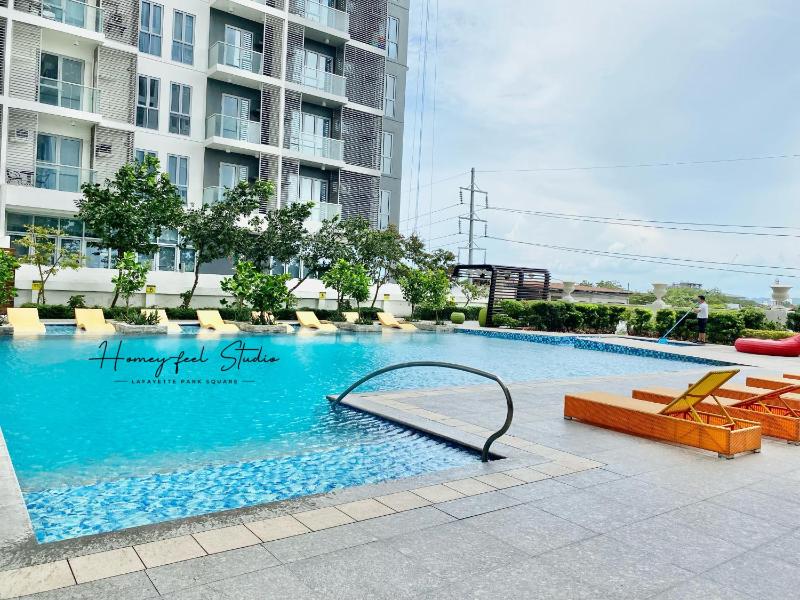 Homey-feel Studio Unit @ Lafayette Park Square - image 4