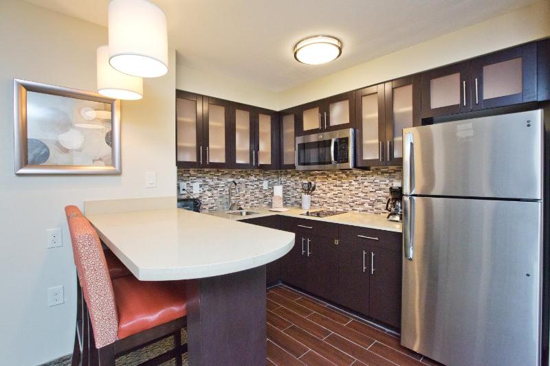 One-Bedroom King Suite image 3