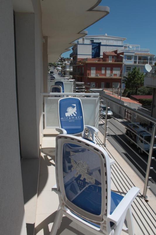 Standard Double Room with Balcony image 2