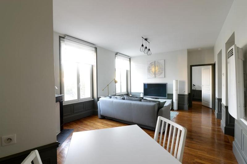 Le Grand Serre - appart cosy proche de la gare - image 10
