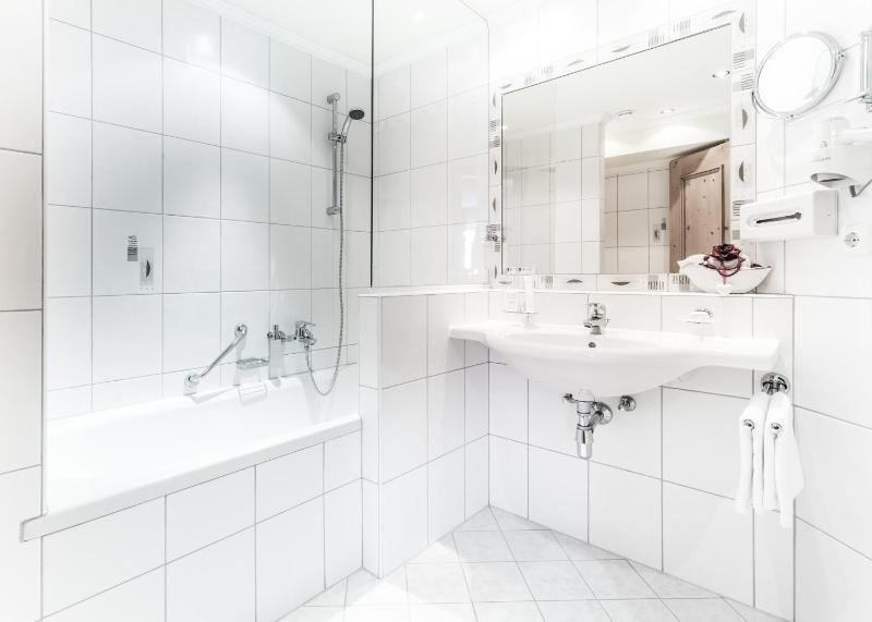 Comfort Double or Twin Room image 2