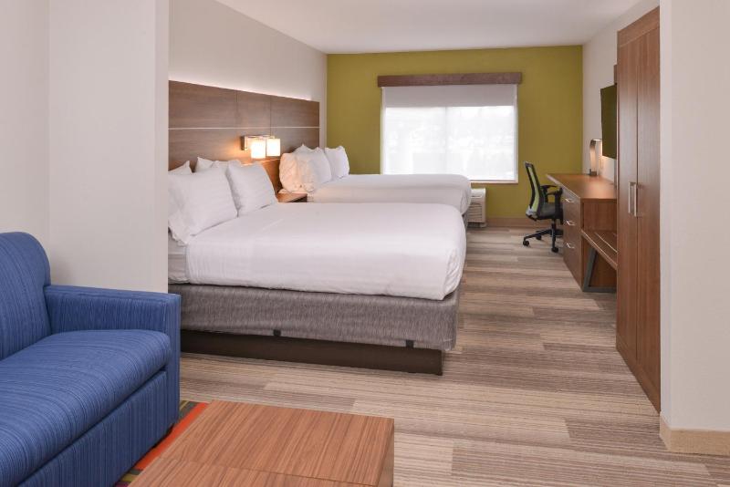 Suite with Two Beds - Non-Smoking image 2
